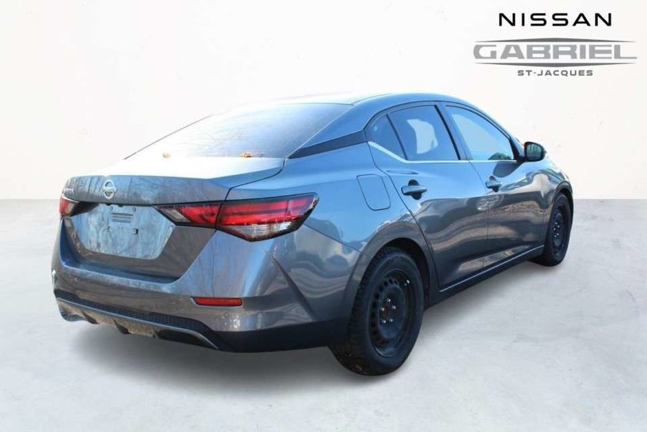 Nissan Sentra  2020-2