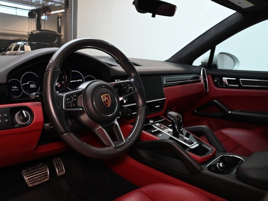 2023 Porsche Cayenne GTS-2