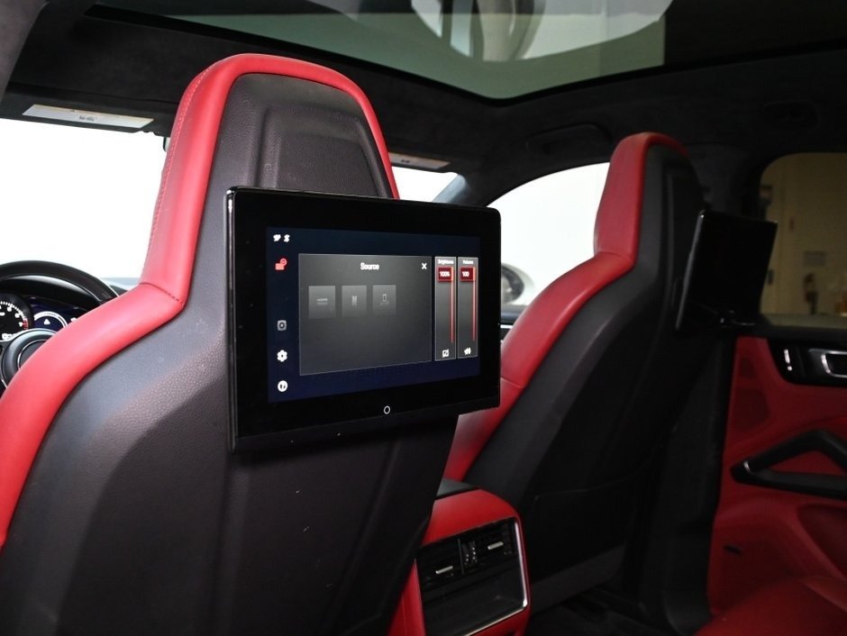 2023 Porsche Cayenne GTS-24