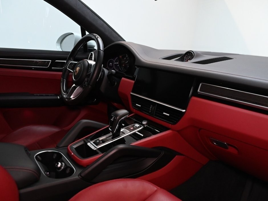 2023 Porsche Cayenne GTS-26