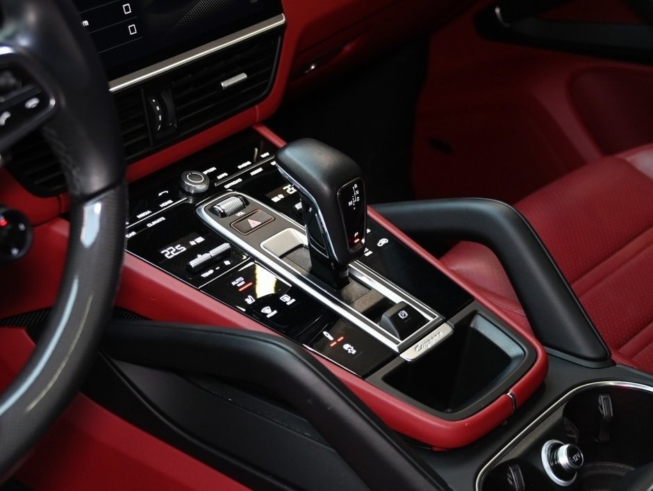 2023 Porsche Cayenne GTS-19