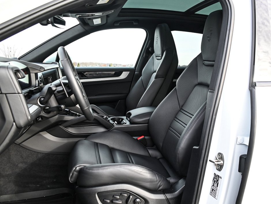 Porsche Cayenne S 2025-13