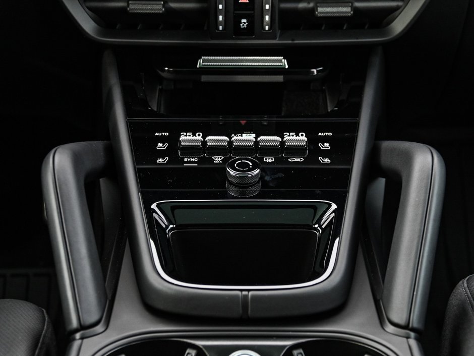 Porsche Cayenne S 2025-32