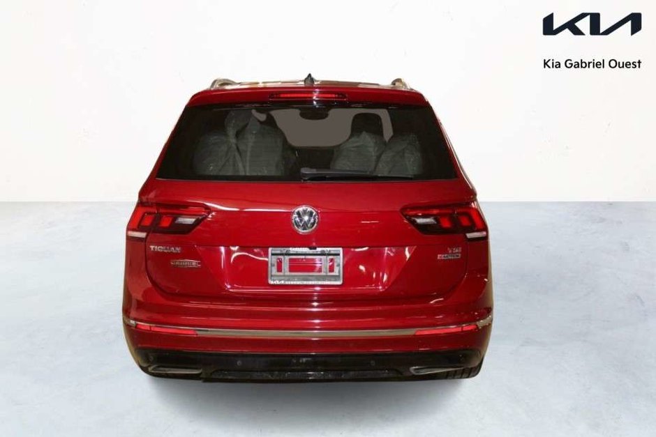 2018 Volkswagen Tiguan R Line 4Motion Leather Seats, Panoramic Roof, NAV, Rear Camera, Low Mileage