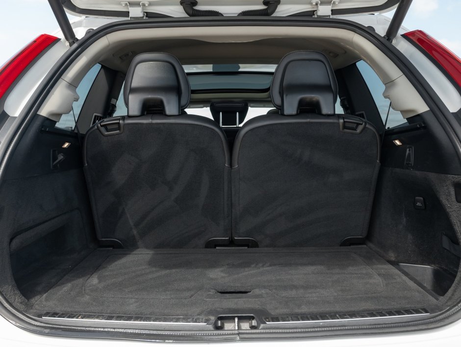 2016 Volvo XC90 T6 Inscription-36