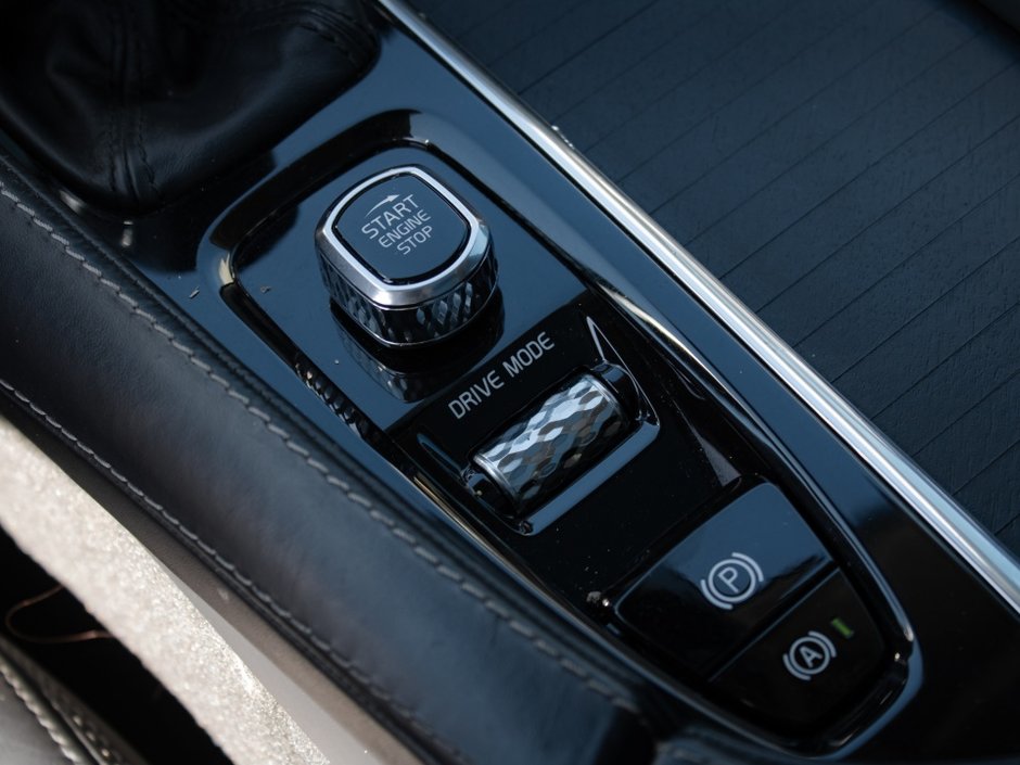 Volvo XC90 Inscription 2018-24