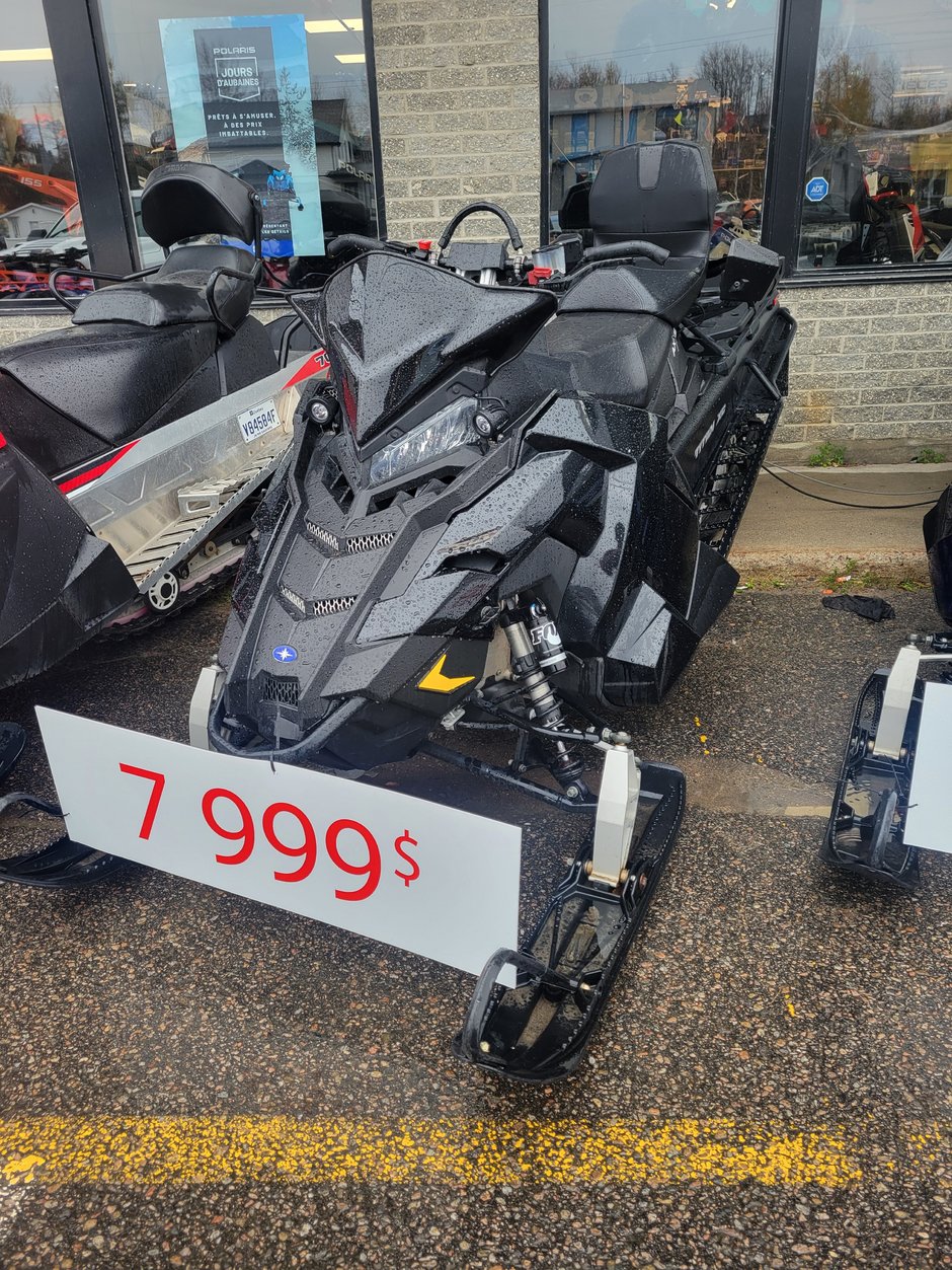 Polaris 800 TITAN XC 155 ES  2018