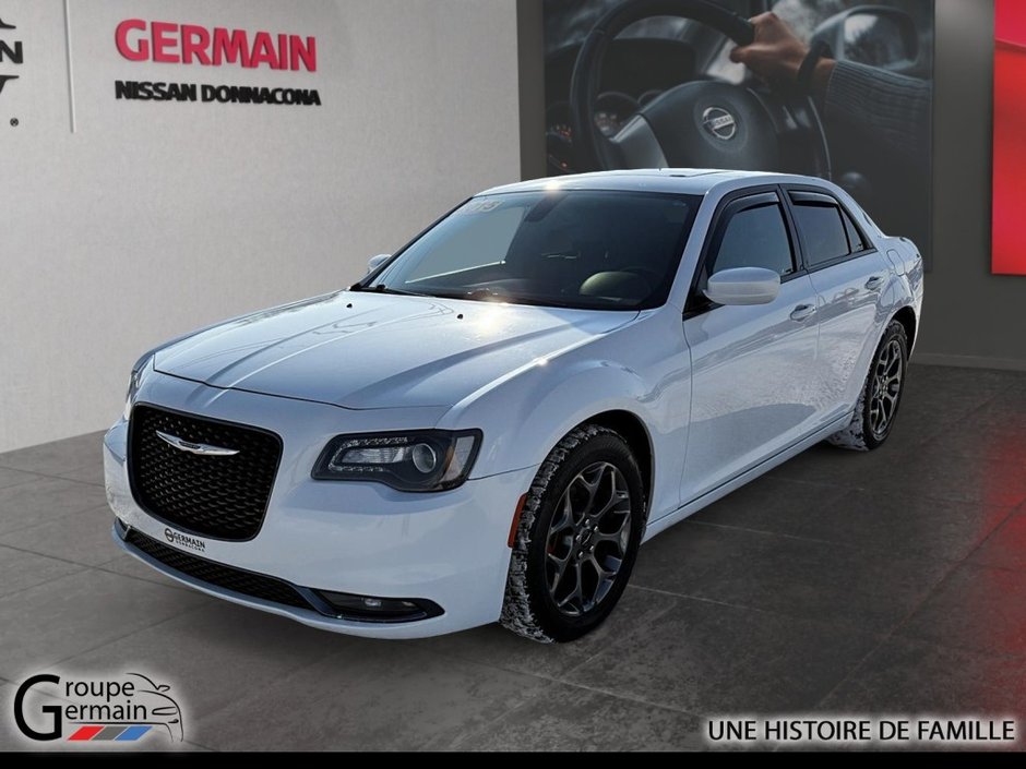 2015 Chrysler 300 à Donnacona, Québec - w940px