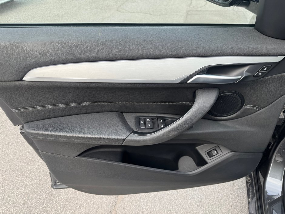 2021 BMW X1 M Package Cuir Toit Panoramique Bas Kilométrage in Terrebonne, Quebec - w940px
