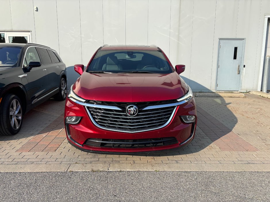 Buick Enclave  2023 à Montréal, Québec - w940px