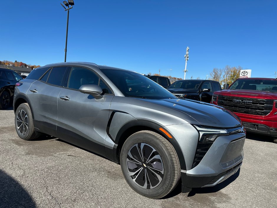 2025 Chevrolet Blazer EV LT in Terrebonne, Quebec - w940px