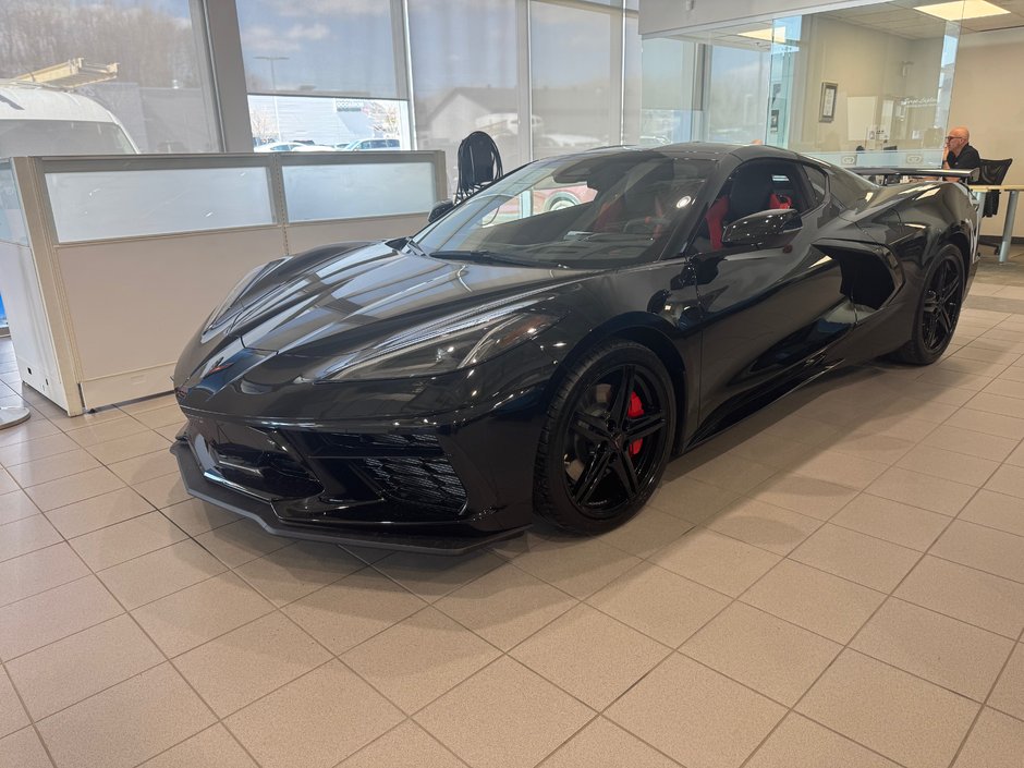 2026 Chevrolet CORVETTE STINGRAY COUPE 2LT (2LT) STINGRAY in Terrebonne, Quebec - w940px