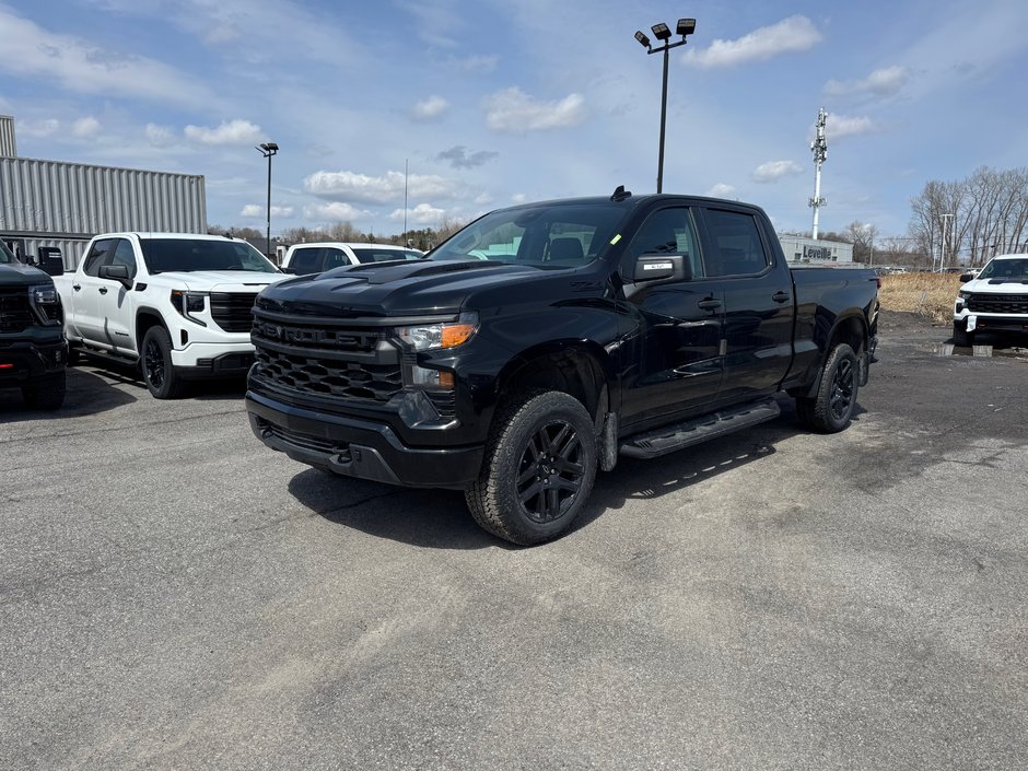 Chevrolet K1500 SILVERADO CREW CAB CUSTOM TRAIL BOSS STD/BOX (2CX) CUSTOM 2026 à Terrebonne, Québec - w940px