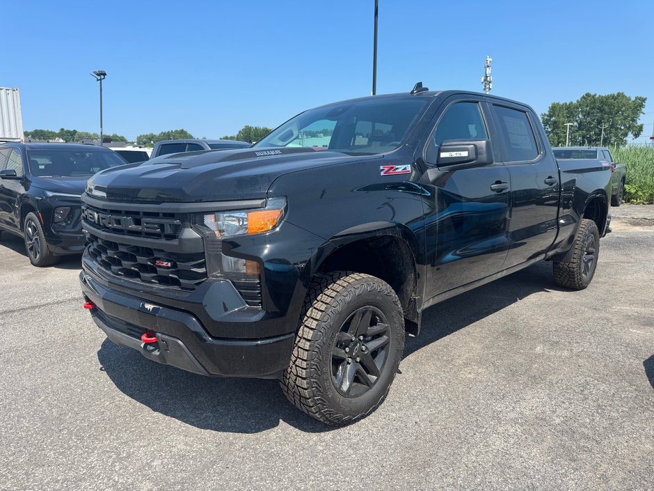 Chevrolet Silverado 1500 Custom Trail Boss 2026 à Terrebonne, Québec - w940px