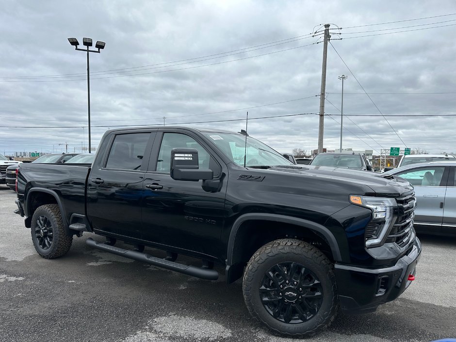 Chevrolet SILVERADO 2500 HD LT 2025 à Terrebonne, Québec - w940px