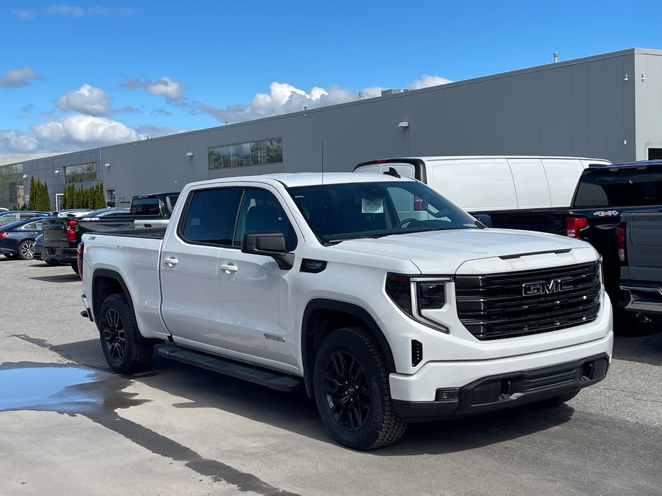 GMC Sierra 1500  2024 à Montréal, Québec - w940px