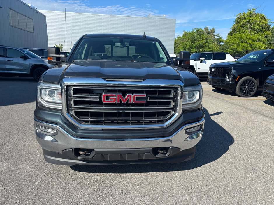 2017 GMC Sierra 1500 in Montreal, Quebec - w940px