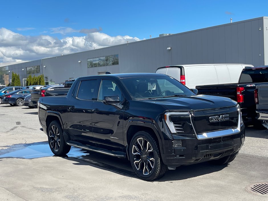 2025 GMC Sierra EV in Montreal, Quebec - w940px