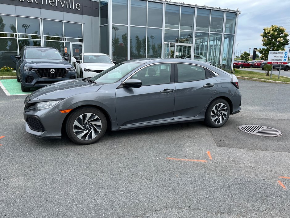 Honda Civic Hatchback LX, AUT, BAS KM 2018 à Boucherville, Québec - w940px