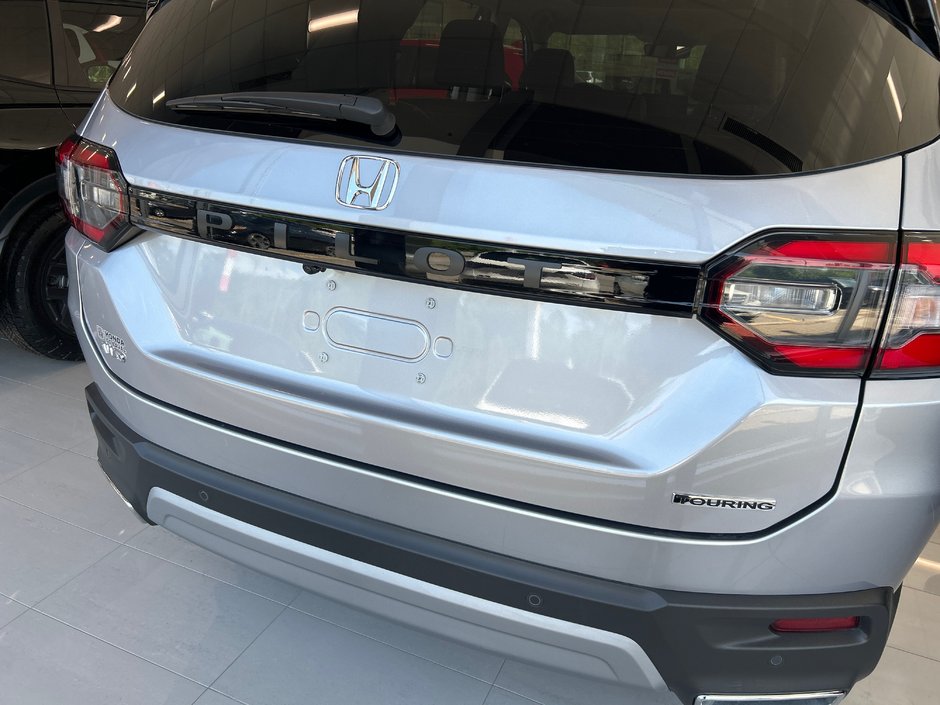 2025 Honda Pilot Touring-3