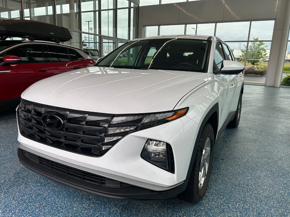 2023 Hyundai Tucson ESSENTIAL in Boucherville, Quebec - w940px