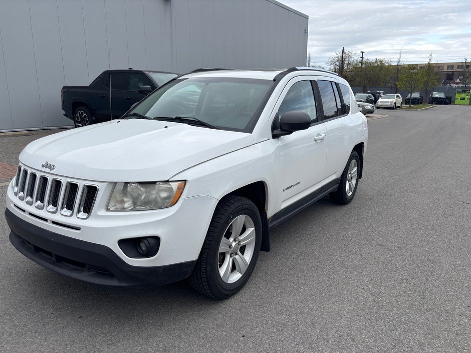 2011 Jeep Compass in Montreal, Quebec - w940px