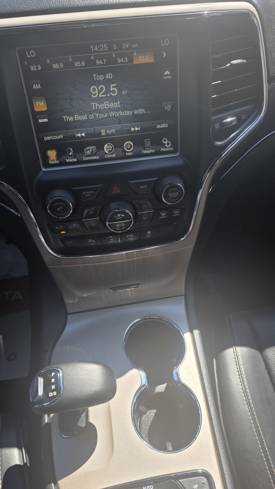 Jeep Grand Cherokee Overland 2014-27