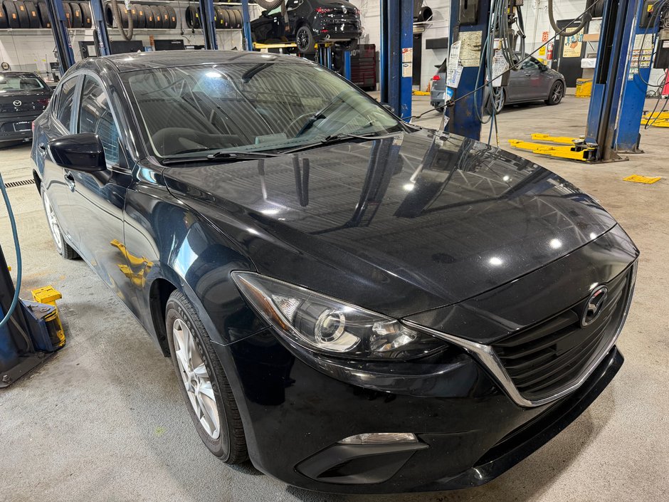 2015 Mazda 3 HATCHBACK G in Boucherville, Quebec - w940px