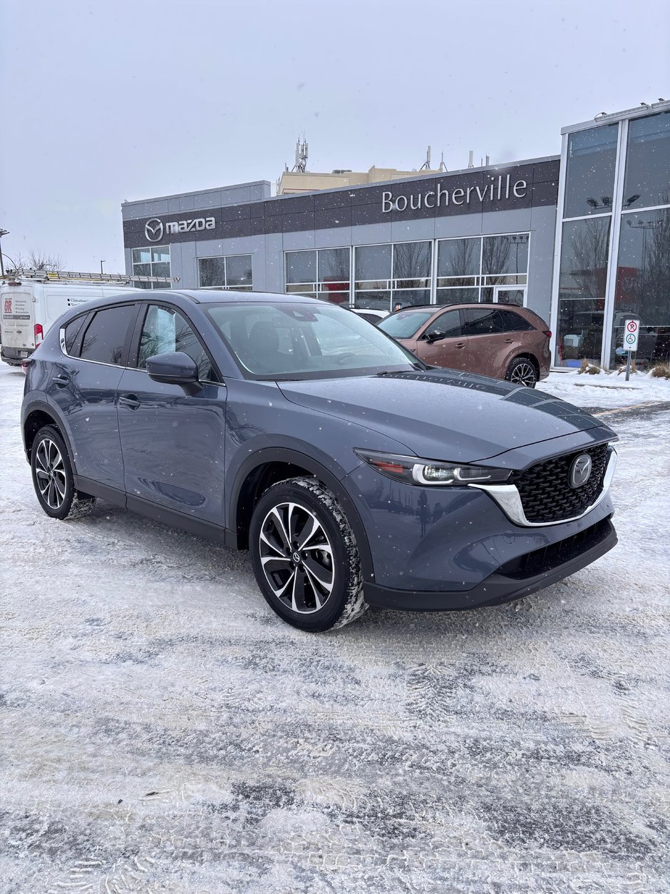 Mazda CX-5 GS AWD / TOIT OUVRANT  / AWD 2022 à Boucherville, Québec - w940px