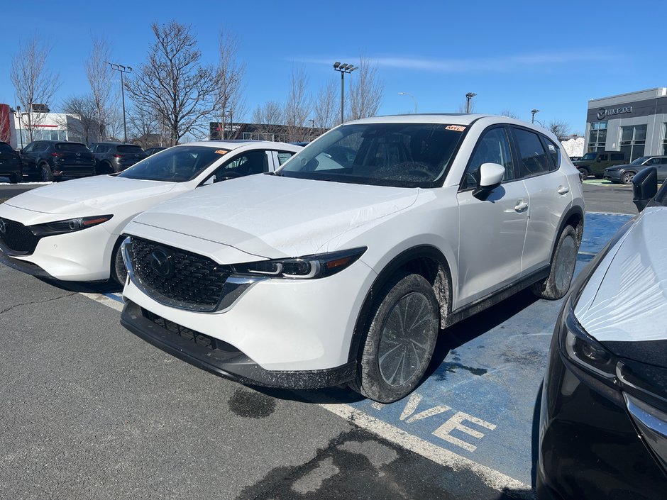 2024 Mazda CX-5 GS in Boucherville, Quebec - w940px