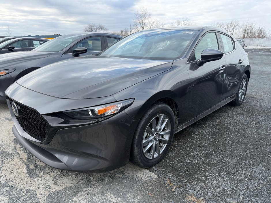 Mazda Mazda3 Sport GX 2025 à Boucherville, Québec - w940px