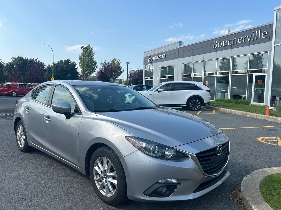 2015 Mazda Mazda3 GS, AUT, TOIT, TRÈS BAS KM in Boucherville, Quebec - w940px