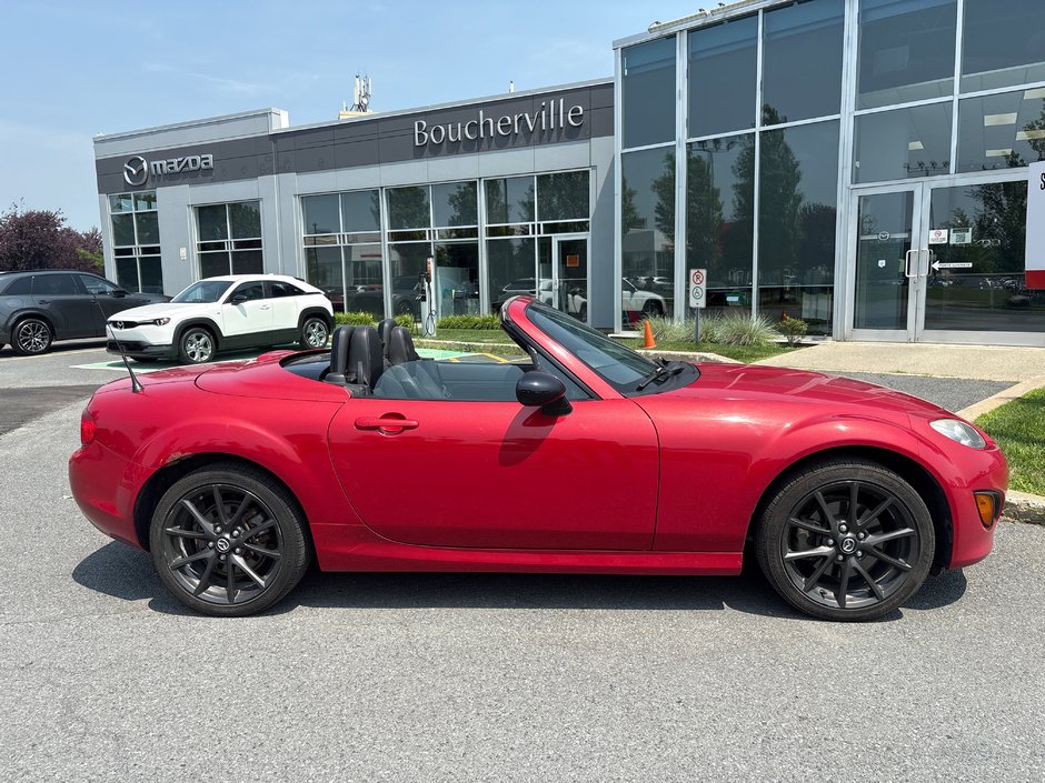 Mazda MX-5 Miata Special Edition,manuelle,toit dur 2012 à Boucherville, Québec - w940px