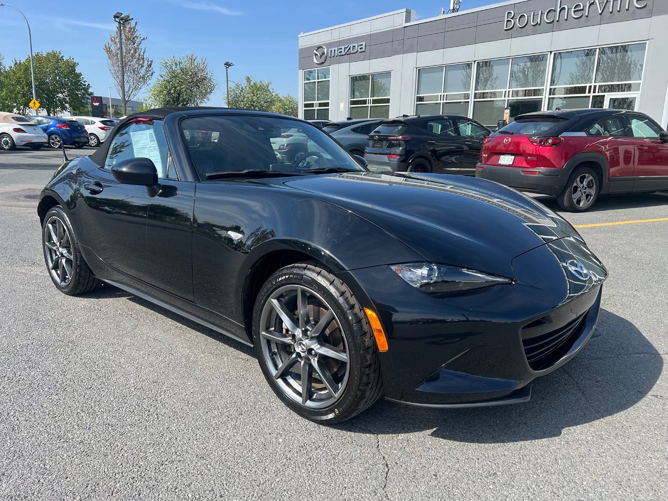 2016 Mazda MX-5 GT, A/C, CUIR, AUBAINE in Boucherville, Quebec - w940px