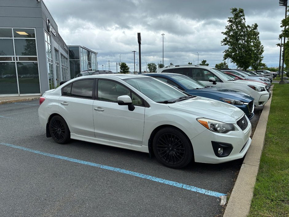 Subaru Impreza LIMITED, CUIR, TOIT, NAV 2014 à Boucherville, Québec - w940px