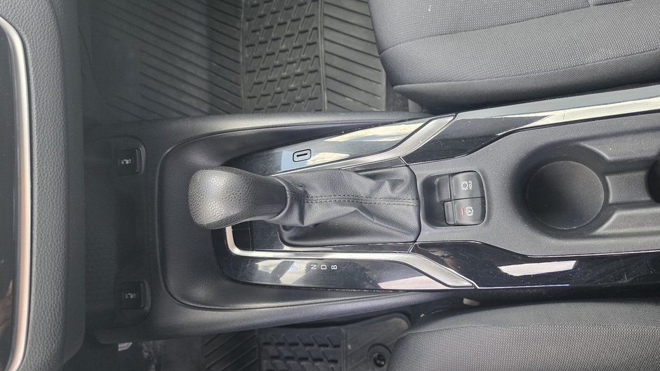 2022 Toyota Corolla LE-9