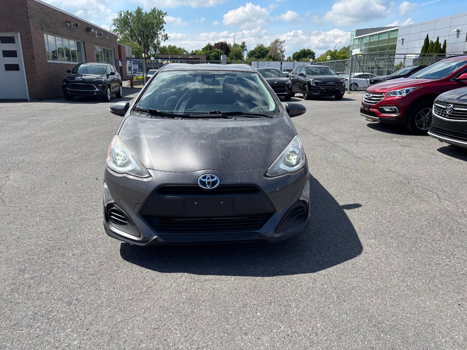 2017 Toyota Prius C in Montreal, Quebec - w940px