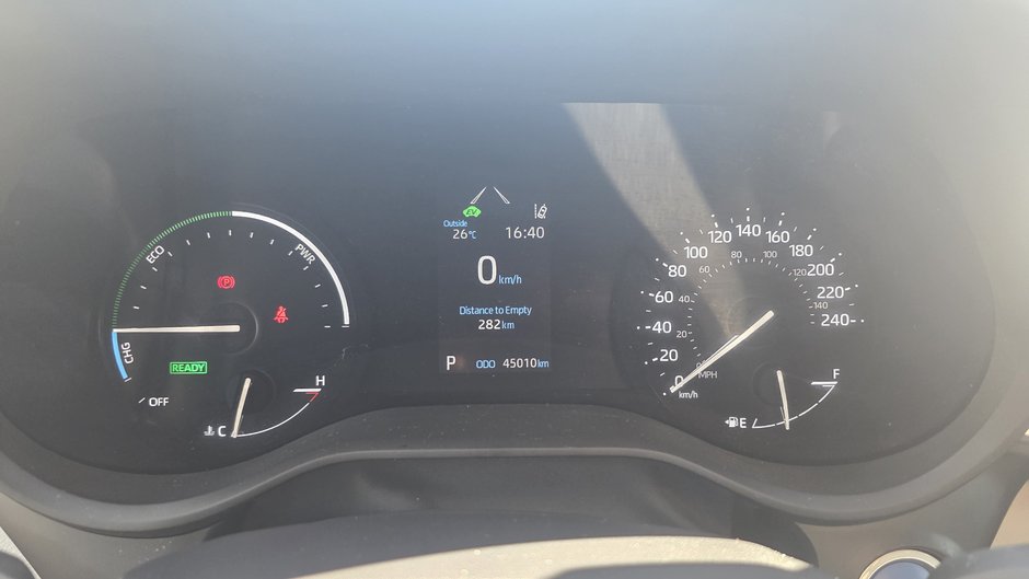 2024 Toyota Sienna LE-8
