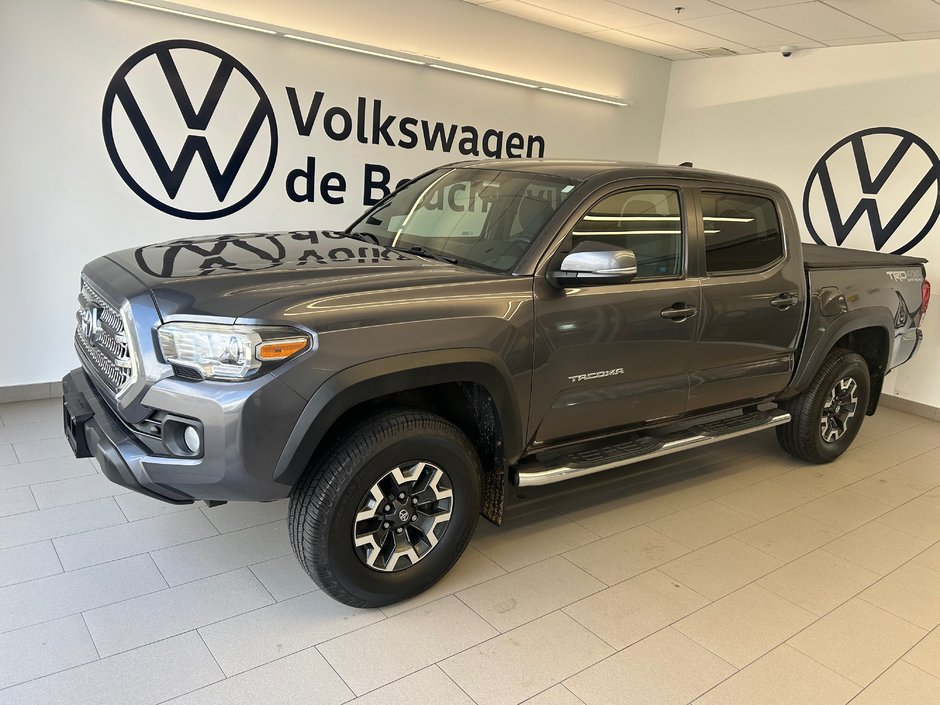 2017 Toyota Tacoma TRD OFF ROAD in Boucherville, Quebec - w940px