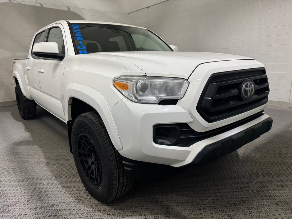 Toyota Tacoma SR Crew Cab 4X4 *LOOK TRD SPORT* 2021 à Terrebonne, Québec - w940px