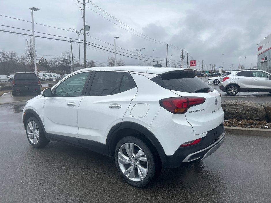 Buick Encore GX Preferred 2024-3
