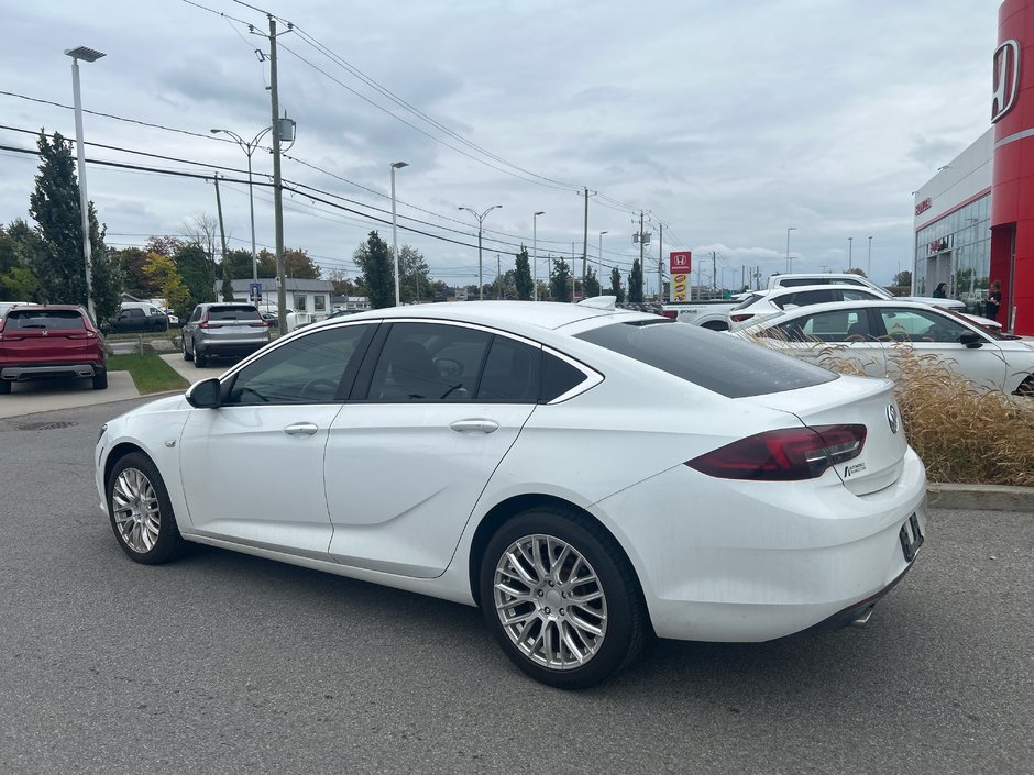 Buick Regal Sportback Preferred II 2019-2