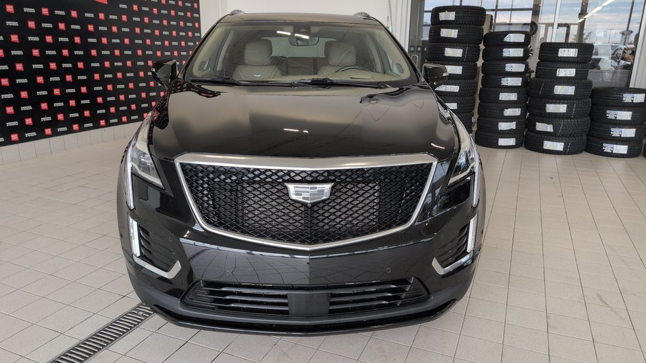 2023 Cadillac XT5 AWD Sport-1