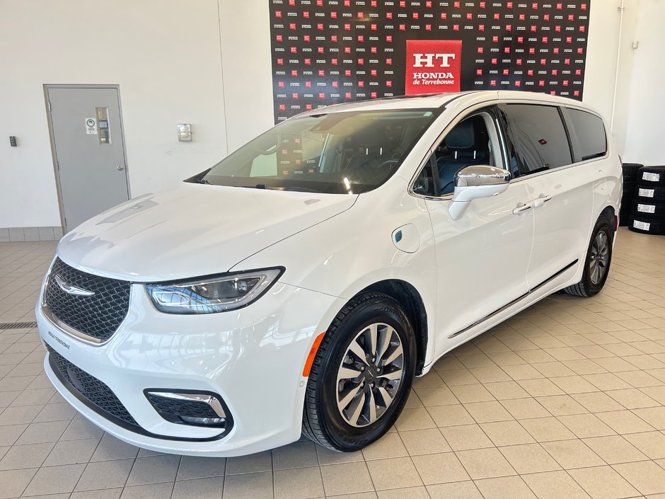 Chrysler Pacifica Hybrid Limited 2022-0