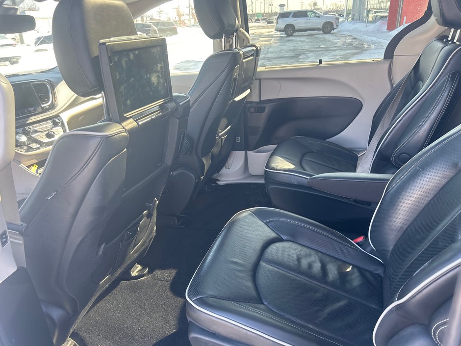 2022 Chrysler Pacifica Hybrid Limited-10