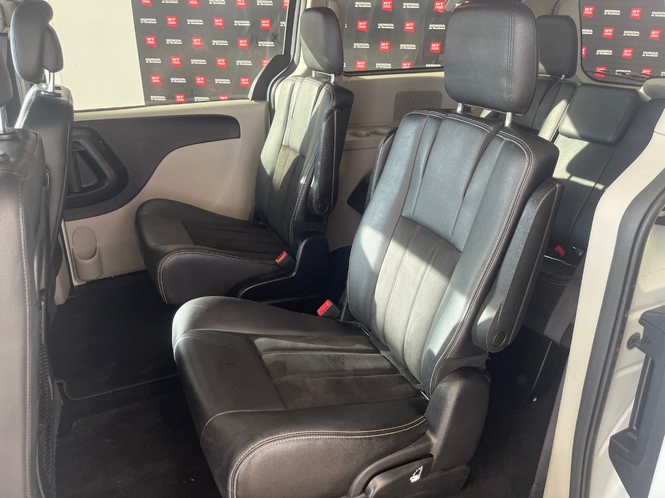 2019 Dodge Grand Caravan SXT Premium Plus-31