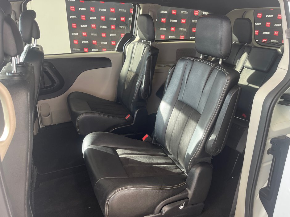 2019 Dodge Grand Caravan SXT Premium Plus-10