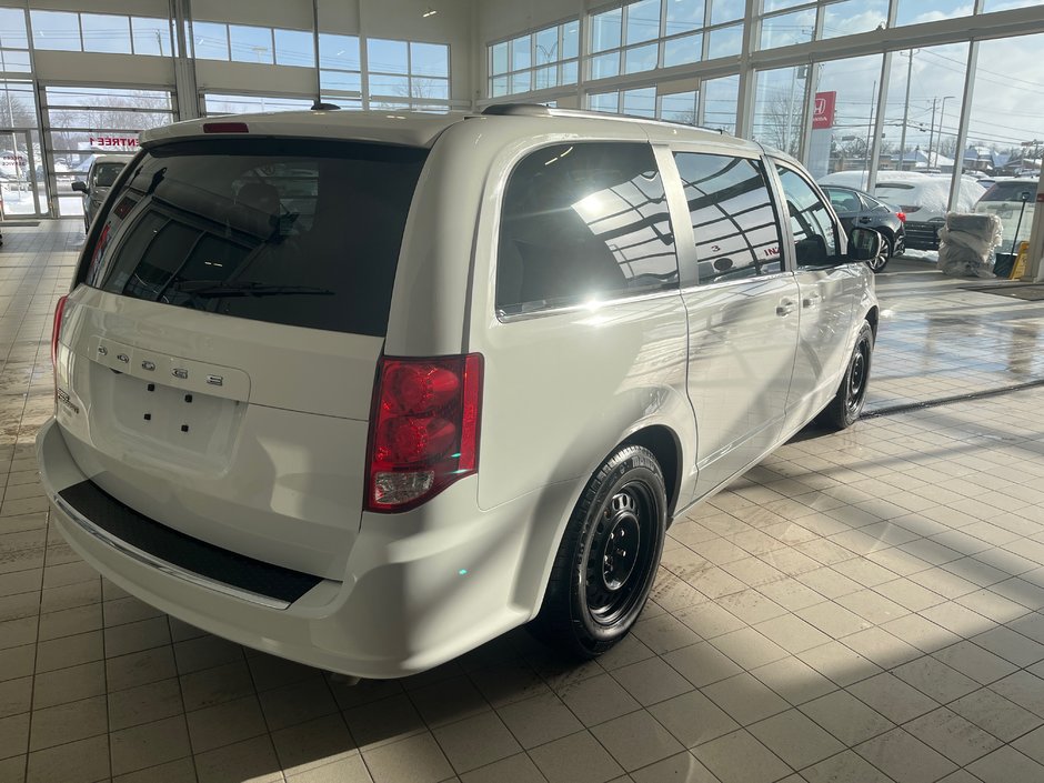 2019 Dodge Grand Caravan SXT Premium Plus-4