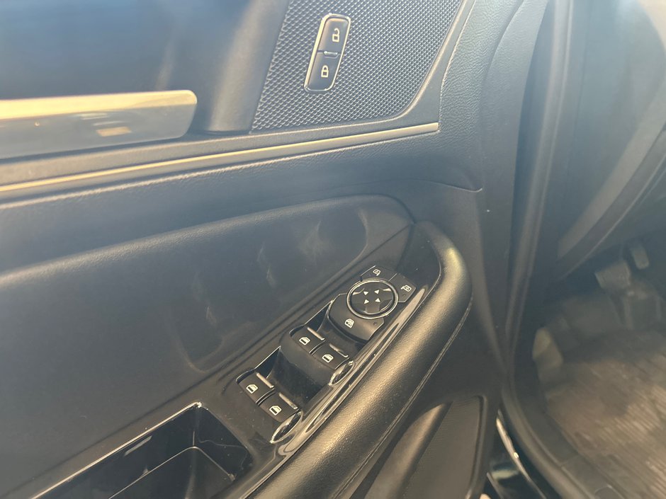 Ford Edge SEL 2017-16