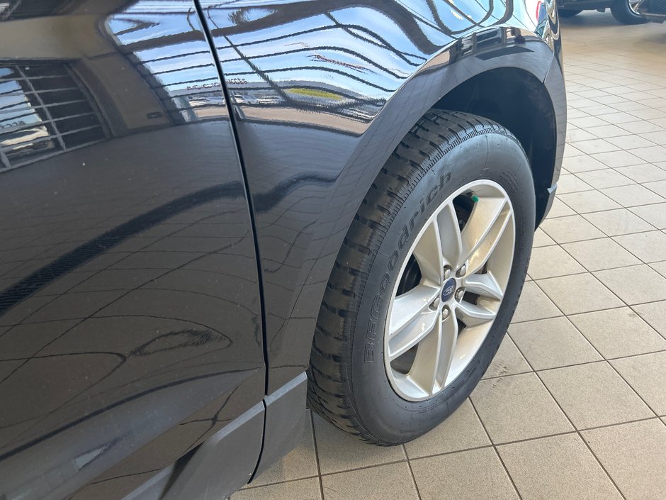 Ford Edge SEL 2017-12